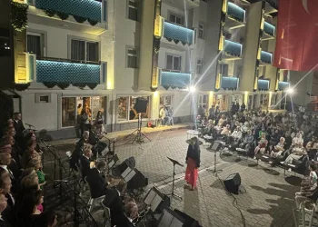 İnegöl Belediyesi Oylat’ta konser verdi