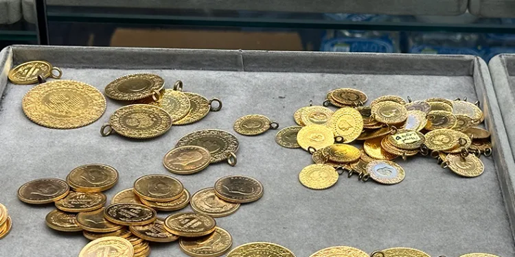 Altın rekor kırmaya devam ediyor