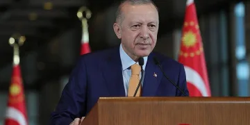 “Türk Milleti esareti kabul etmeyeceğini ilan etmiştir”