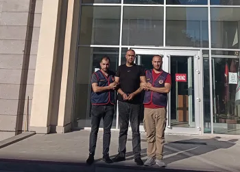 Turistleri gasp eden şüpheliler tutuklandı