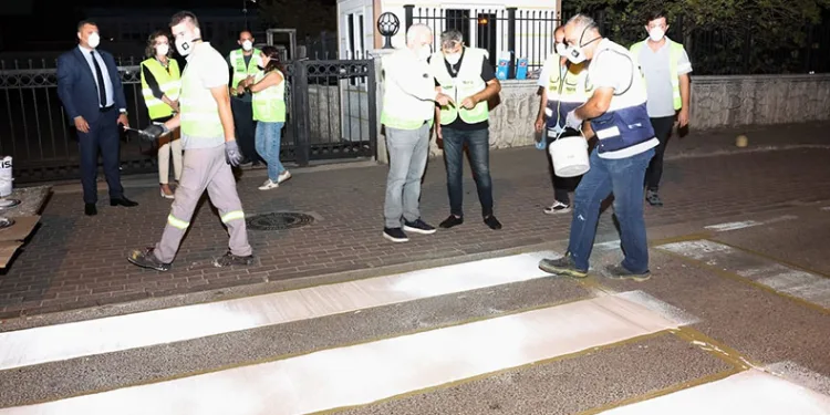Nilüfer ekipleri gece mesaisinde