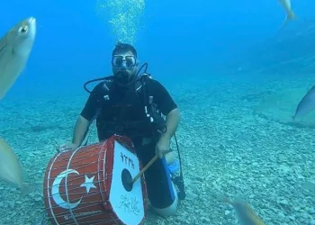 Çılgın davulcu sınır tanımıyor