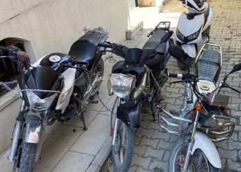 Polis ekipleri çalıntı motosikletler üzerine uygulama yaptı