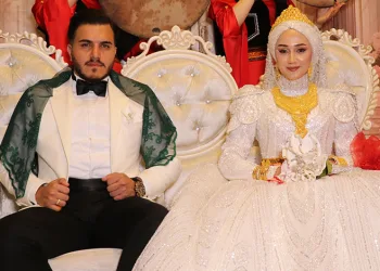 Aşiret düğününde 3 kilo altın ve 12 milyon TL takı takıldı