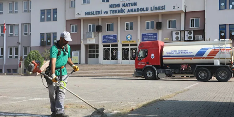 İnegöl’de okullar yeni eğitim öğretim yılına hazırlanıyor