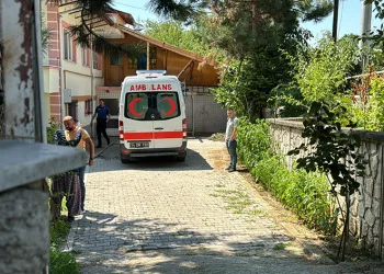 82 yaşındaki adam iskeleden düştü ağır yaralandı