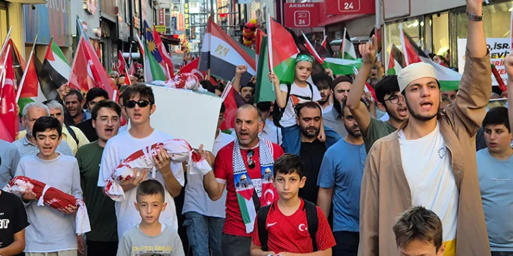 Samsun’da Filistin’e destek yürüyüşü