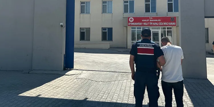 Afyonkarahisar’da kaçak şahıs yakalandı