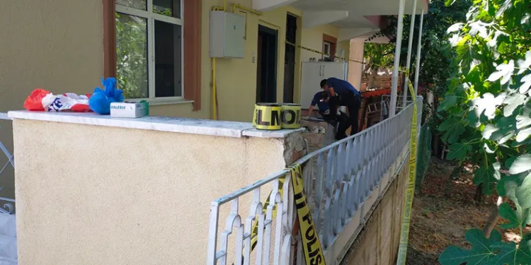 İşe gitmeyince arkadaşları tarafından ölü bulundu