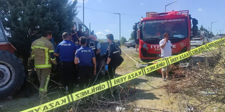 Traktörün altında kalarak hayatını kaybetti
