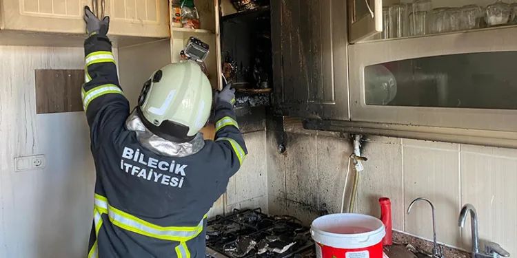 Mutfakta çıkan yangın korkuttu