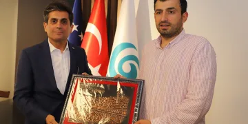 Selçuk Bayraktar’dan Kosova’daki Yunus Emre Enstitüsü’ne ziyaret