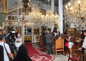 Gökçeadalı Rumlar Meryem Anayı andı