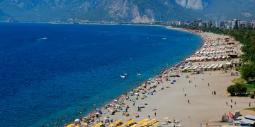 Antalya’da termometreler 40 dereceyi gösterdi