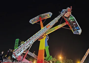 Bir saat havada asılı kaldılar