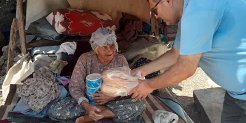 Alanya Aşevi ihtiyaç sahiplerinin yanında