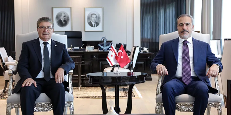 Bakan Fidan, KKTC Başbakanı Üstel ile görüştü