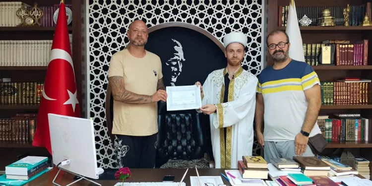 Alanya’ya tatile geldi Müslüman oldu