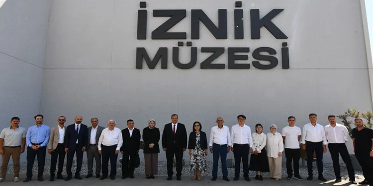 Çin’li heyet resmi ziyaret sebebiyle İznik’te