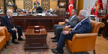 Bahçeli’den “17-25 Aralık” fotoğrafına ilişkin paylaşım