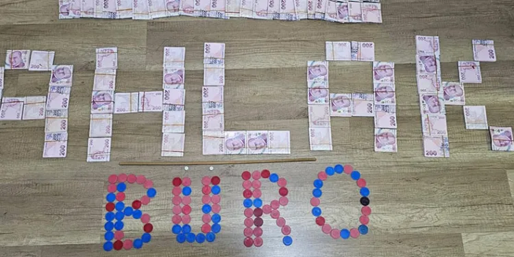 Bursa’da kumarhaneye suçüstü baskın : 5 gözaltı