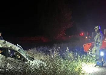 Ankara’da otomobil ile kamyon çarpıştı