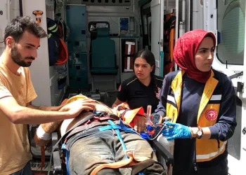 Adıyaman’da inşaat iskelesi çöktü