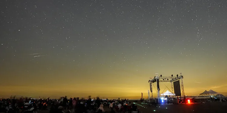 Karacabey sahilinde “Perseid meteor yağmuru” izlendi