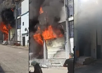 Bursa’da sünger ve baza deposu alev alev yandı