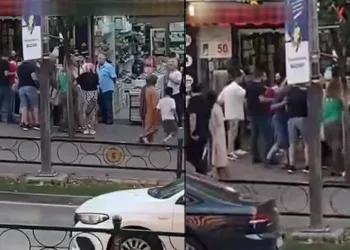 Kavgaya tutuşan kadınlar caddeyi birbirine kattı