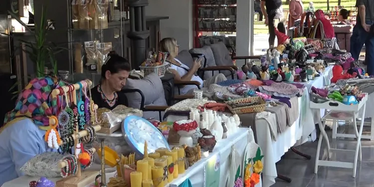 Bursa’nın üreten kadınları, alışveriş şenliğinde buluştu