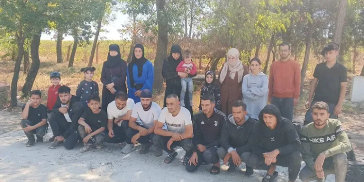 Edirne’de 28 düzensiz göçmen yakalandı