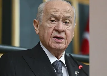 “Maaşları derhal kesilmeli”