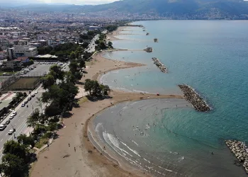 Tatilcilerin yeni rotası: Ordu Akyazı Plajı