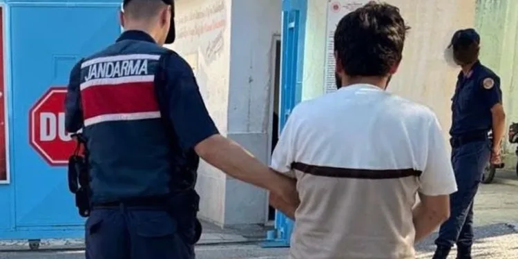 Bağ evlerine dadanan hırsız jandarmadan kaçamadı