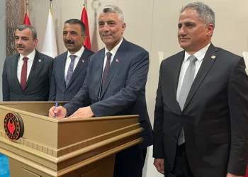 Ticaret Bakanı Bolat, Zonguldak Valiliği’ni ziyaret etti