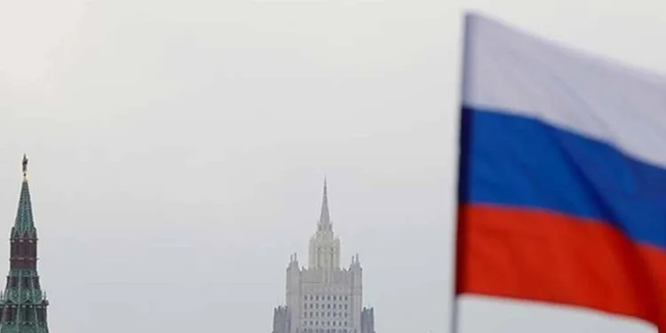 Rus diplomat sınır dışı edildi