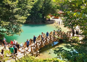 Erfelek Tatlıca Şelaleleri’ne ziyaretçi akını