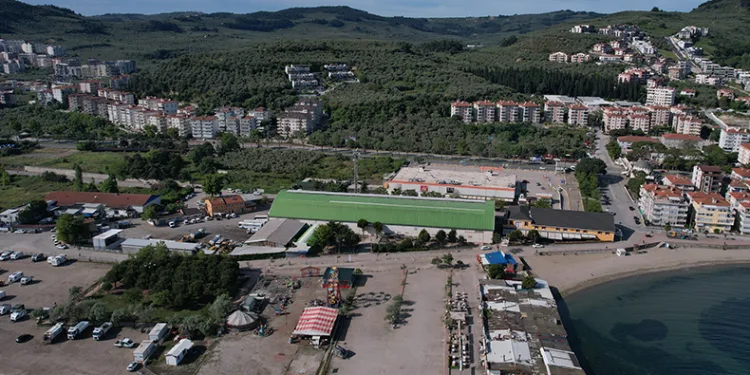 Mudanya kapalı pazar yeri açıldı