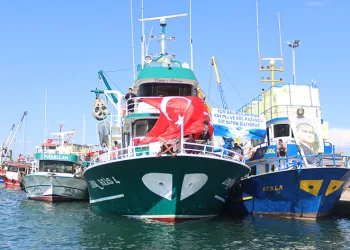 İzmir’de balıkçılar ‘Vira Bismillah’ dedi