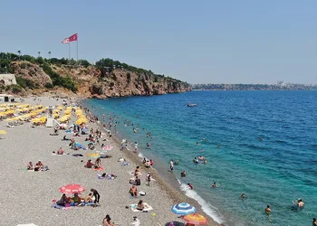 Antalya’da nem yüzde 80’i buldu