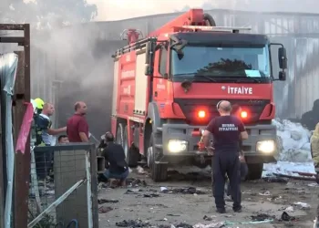 Bursa’da geri dönüşüm fabrikasında çıkan yangın söndürüldü