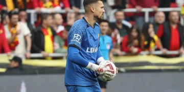 Göztepe, 2 transferde sona geldi