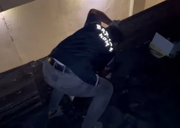Kömür yüklü tırdan 700 paket kaçak sigara ele geçirildi