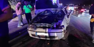 Tırla otomobilin çarpıştığı kazada 5 kişi yaralandı