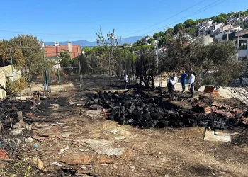 Spor tesisinde çıkan yangın kısa sürede söndürüldü
