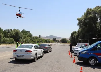 Jandarma havadan ve karadan denetim yaptı