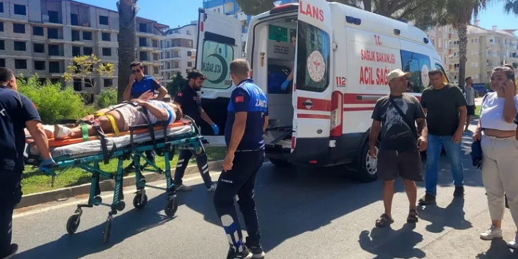 Kamyonet ile motosiklet çarpıştı: 1 yaralı