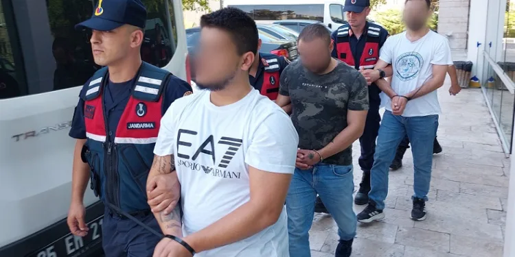 Samsun’da jandarma tarafından uyuşturucu ve silah ele geçirildi