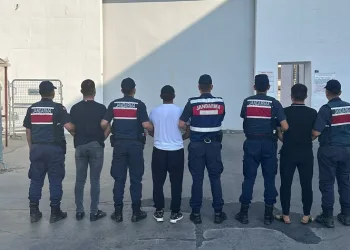 Husumetlisinin evine silahla ateş eden 3 kişi tutuklandı